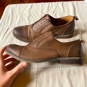 Lucky Brand Women’s size 8.5 leather shoes.